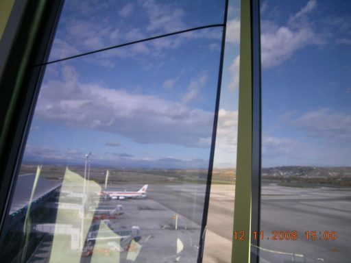 instalacion de lamina de control solar neutra en aeropuerto Barajas