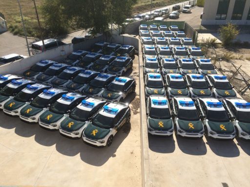 instalacion de laminas de seguridad en coches de la guardia civil